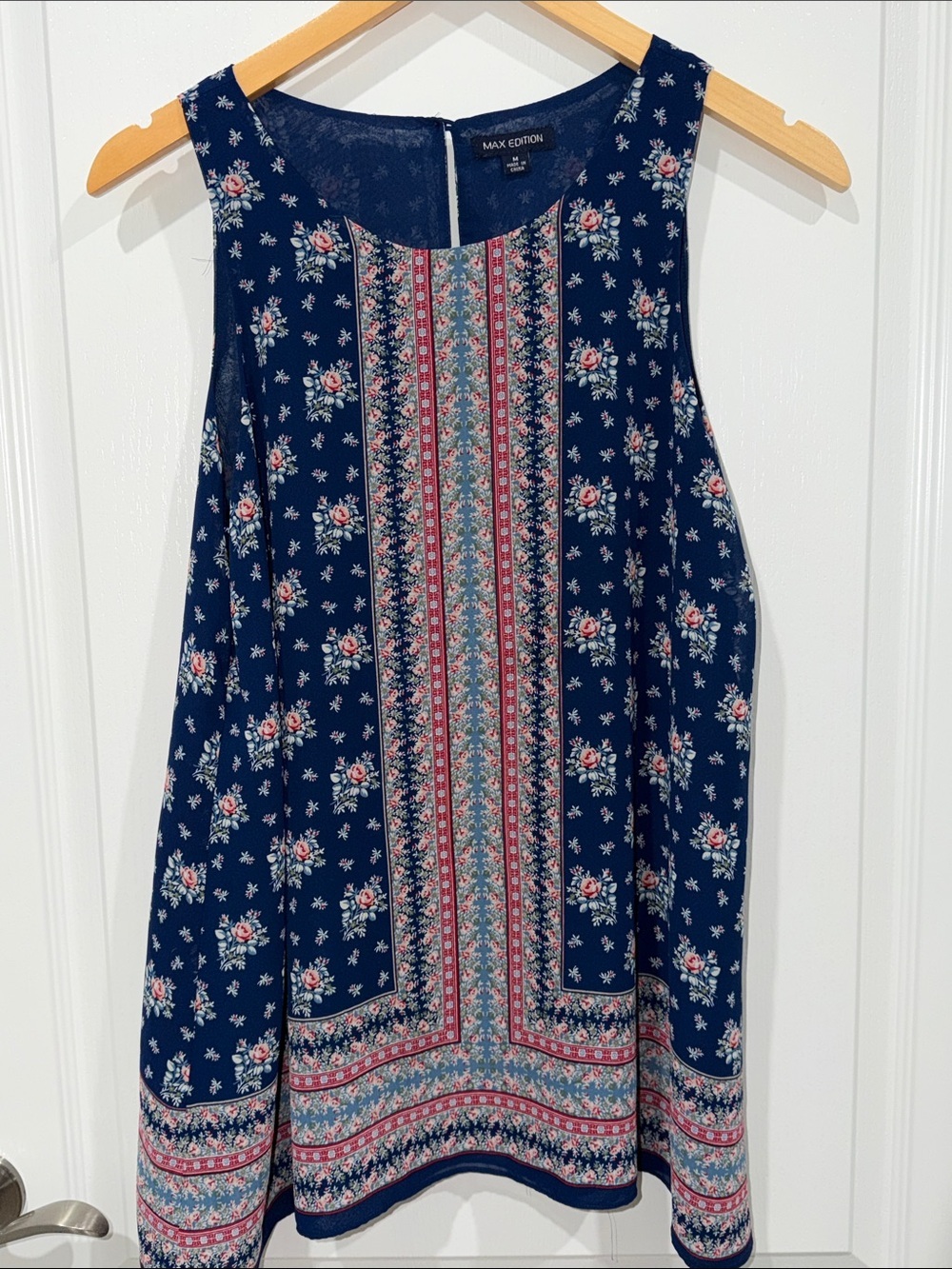 Max Edition Navy Floral Border-Print tank blouse size medium